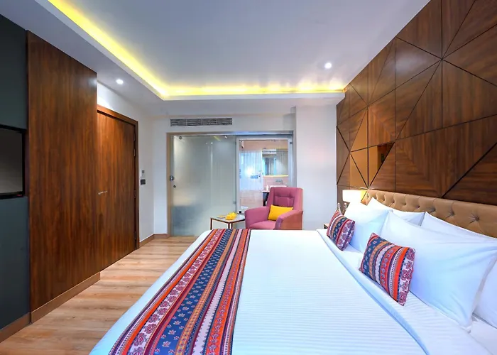 Golden Tulip Agra
