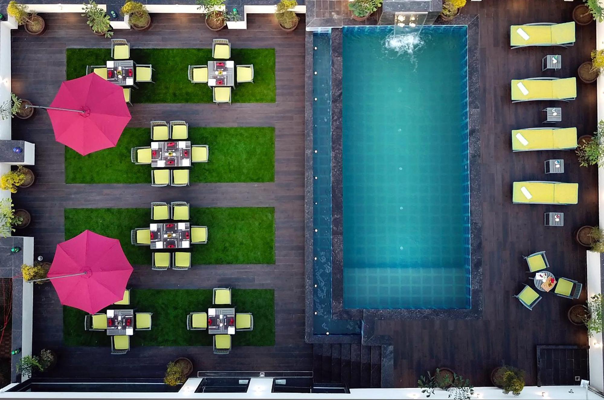 Golden Tulip Agra Hotel 4*